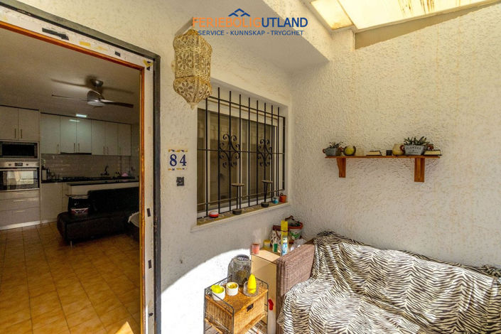 Image No.11-2 Bed Townhouse for sale