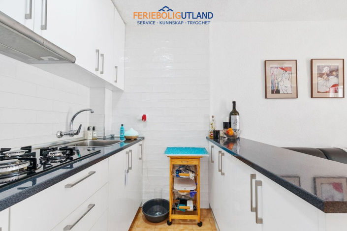 Image No.17-2 Bed Townhouse for sale