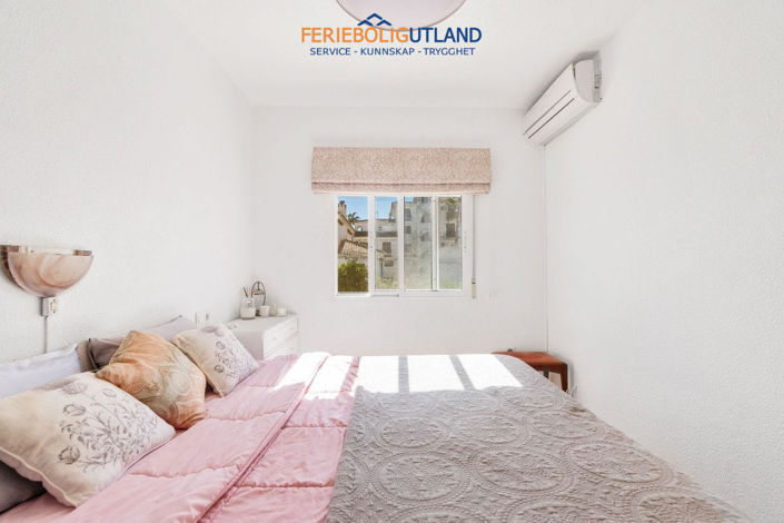 Image No.21-2 Bed Townhouse for sale