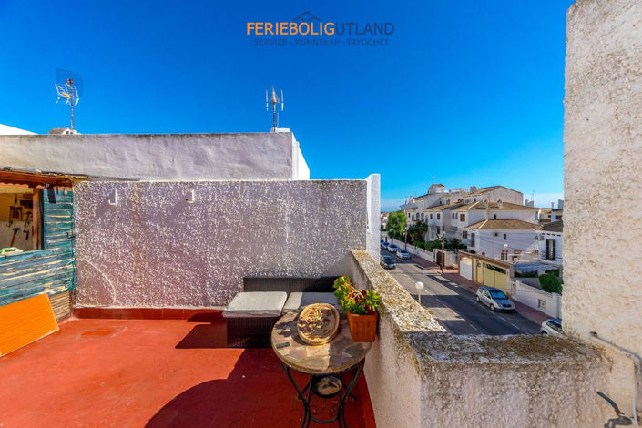 Image No.26-2 Bed Townhouse for sale