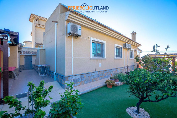 Image No.29-3 Bed Villa for sale