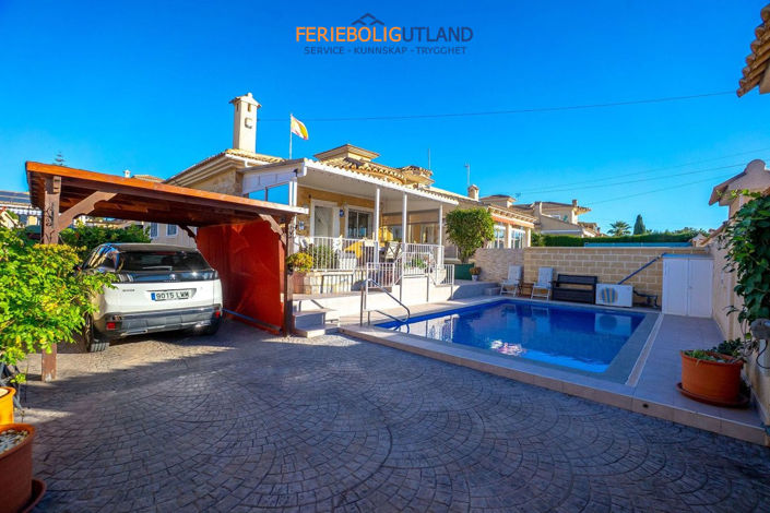 Image No.3-3 Bed Villa for sale