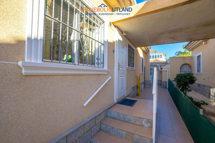 Image No.30-3 Bed Villa for sale