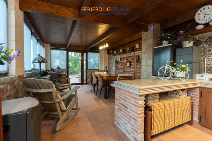 Image No.9-7 Bed Villa for sale