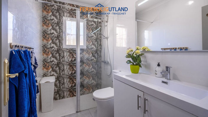 Image No.14-3 Bed Quad for sale