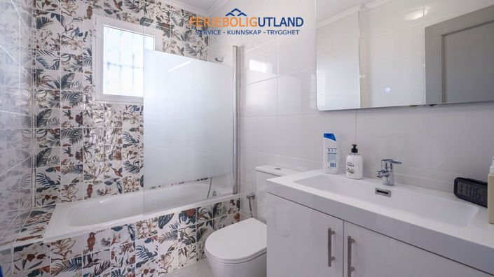 Image No.20-3 Bed Quad for sale