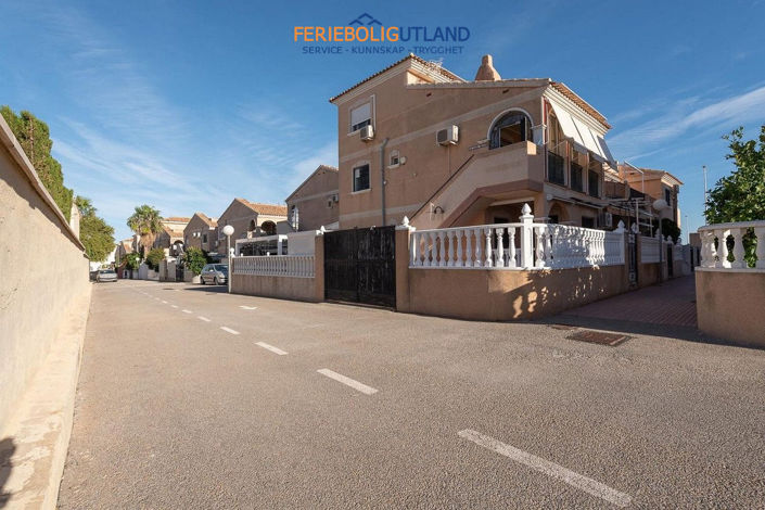 Image No.21-2 Bed Apartment for sale