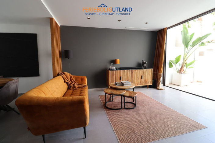 Image No.13-3 Bed Townhouse for sale