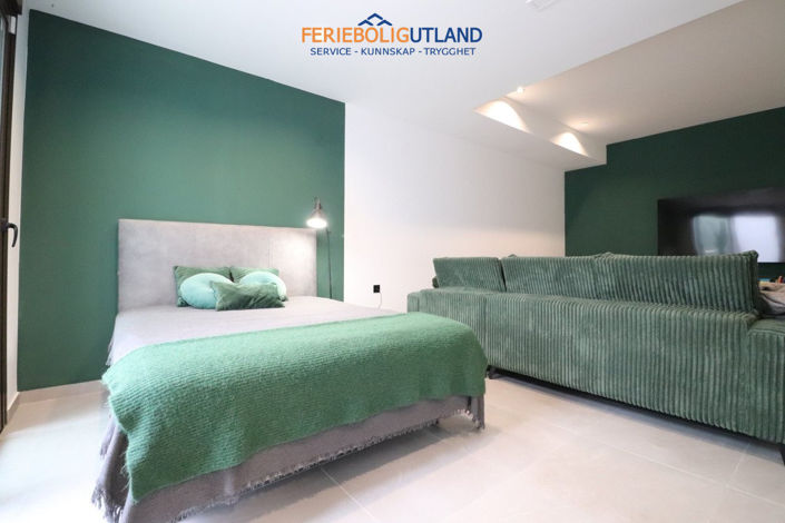 Image No.16-3 Bed Townhouse for sale