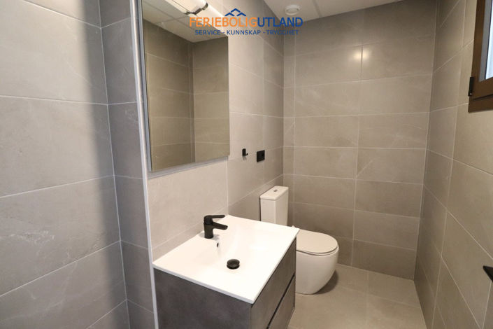 Image No.24-3 Bed Townhouse for sale