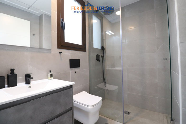 Image No.28-3 Bed Townhouse for sale