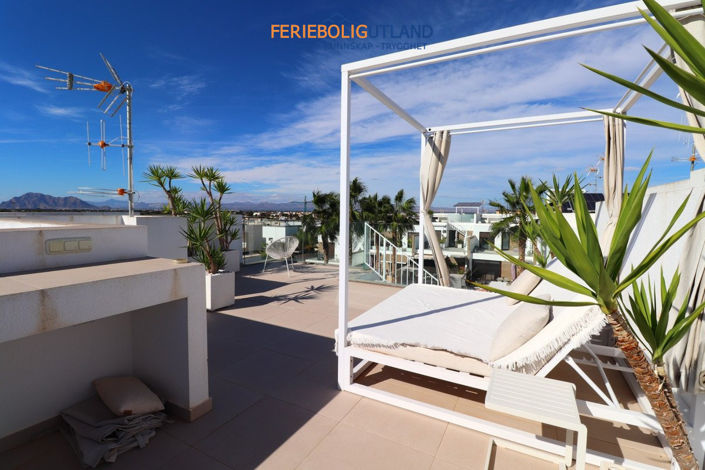 Image No.40-3 Bed Townhouse for sale