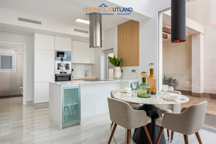 Image No.11-3 Bed Villa for sale