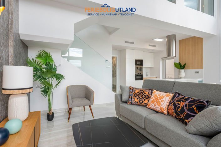 Image No.4-3 Bed Villa for sale