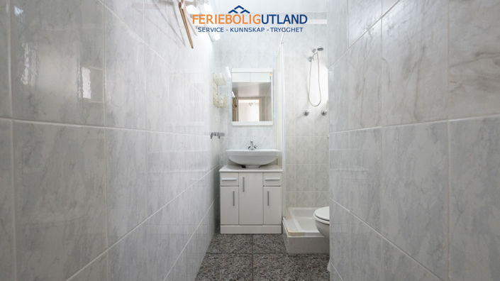 Image No.18-3 Bed Townhouse for sale