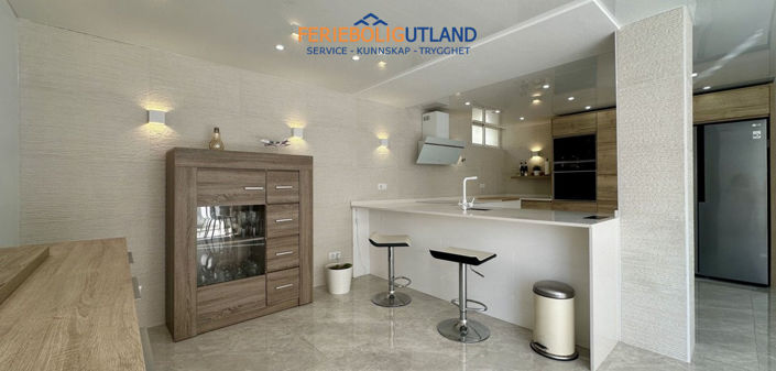 Image No.2-3 Bed Villa for sale