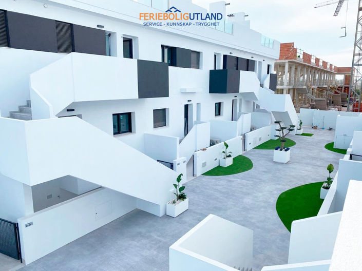 Image No.14-2 Bed Townhouse for sale