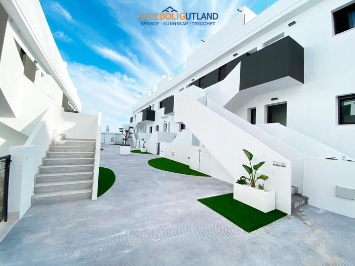 Image No.15-2 Bed Townhouse for sale