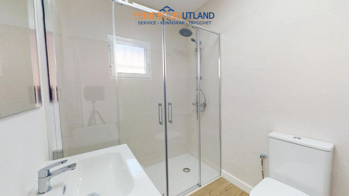 Image No.16-2 Bed Bungalow for sale