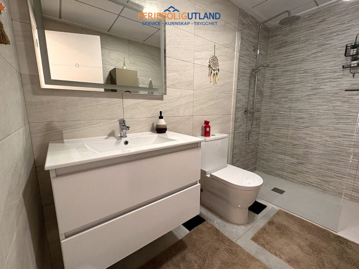 Image No.31-3 Bed Villa for sale