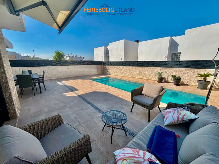 Image No.3-Villa de 2 chambres à vendre à Alicante