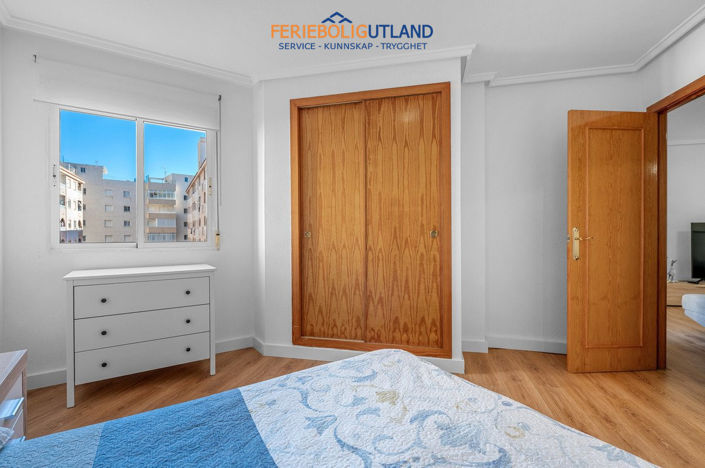 Image No.10-3 Bed Apartment for sale