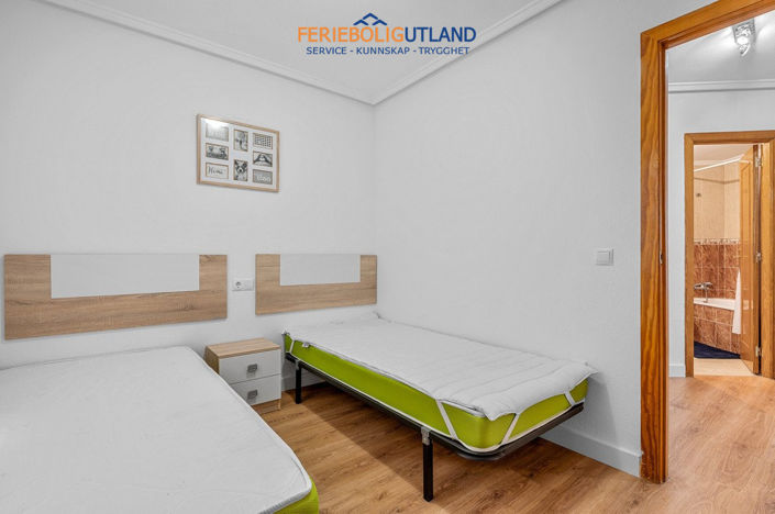 Image No.14-3 Bed Apartment for sale