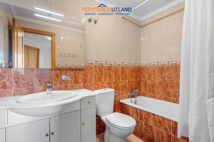 Image No.17-3 Bed Apartment for sale