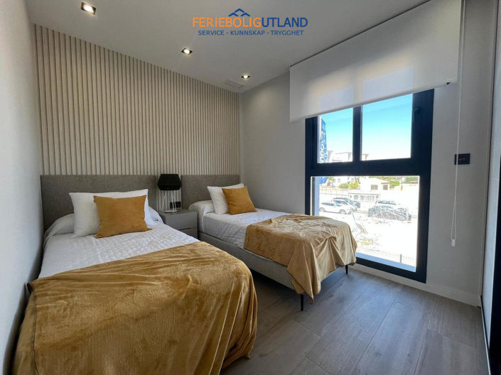 Image No.12-2 Bed Apartment for sale