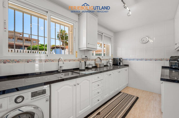 Image No.28-Villa de 4 chambres à vendre à Alicante