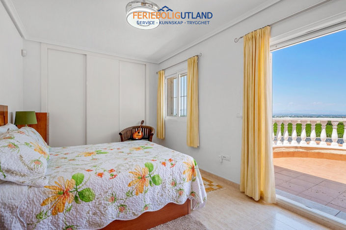 Image No.29-Villa de 4 chambres à vendre à Alicante