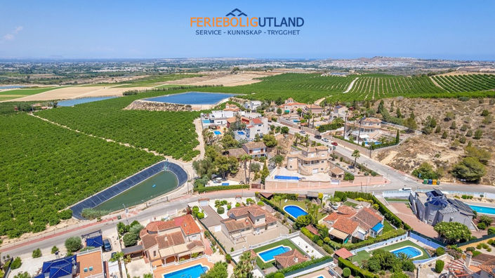 Image No.4-Villa de 4 chambres à vendre à Alicante