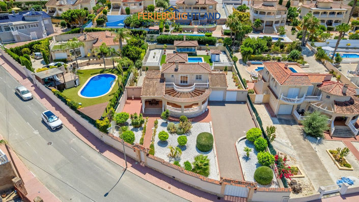 Image No.43-Villa de 4 chambres à vendre à Alicante