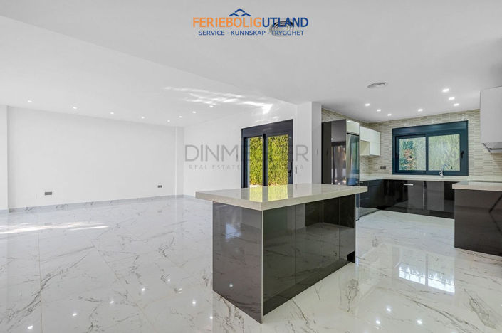 Image No.24-Villa de 4 chambres à vendre à Cabo Roig