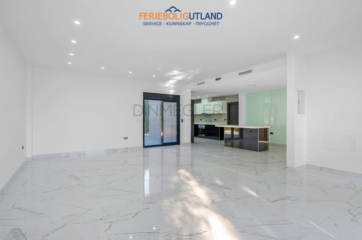 Image No.29-Villa de 4 chambres à vendre à Cabo Roig