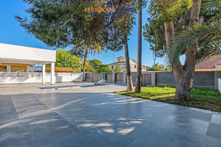 Image No.33-Villa de 4 chambres à vendre à Cabo Roig