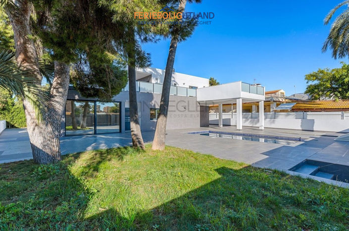 Image No.34-Villa de 4 chambres à vendre à Cabo Roig