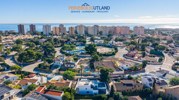 Image No.36-Villa de 4 chambres à vendre à Cabo Roig