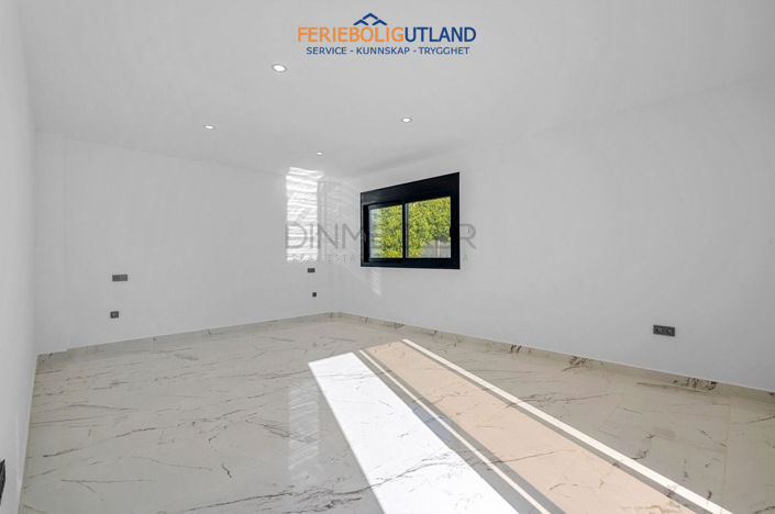 Image No.7-Villa de 4 chambres à vendre à Cabo Roig