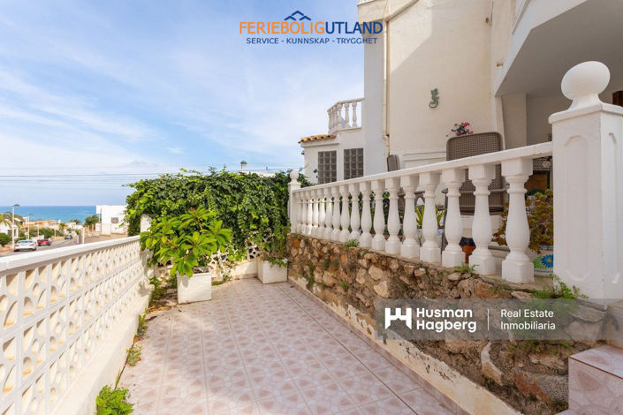 Image No.18-2 Bed Townhouse for sale