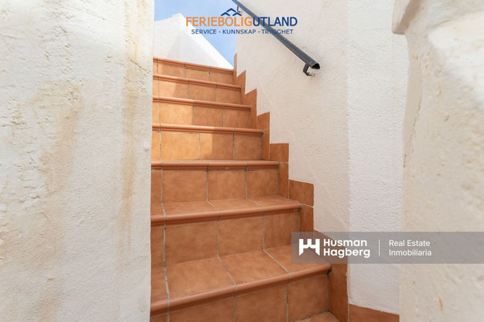 Image No.20-2 Bed Townhouse for sale