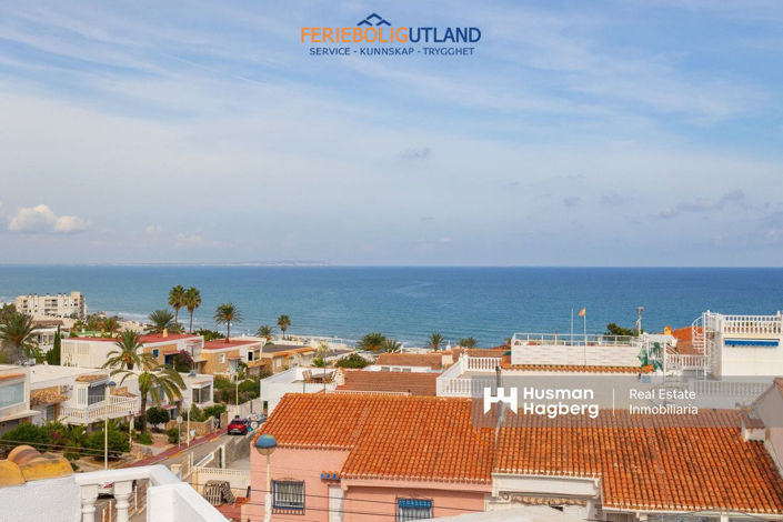 Image No.26-2 Bed Townhouse for sale