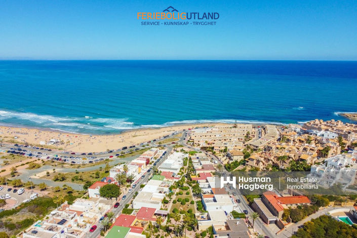 Image No.31-2 Bed Townhouse for sale