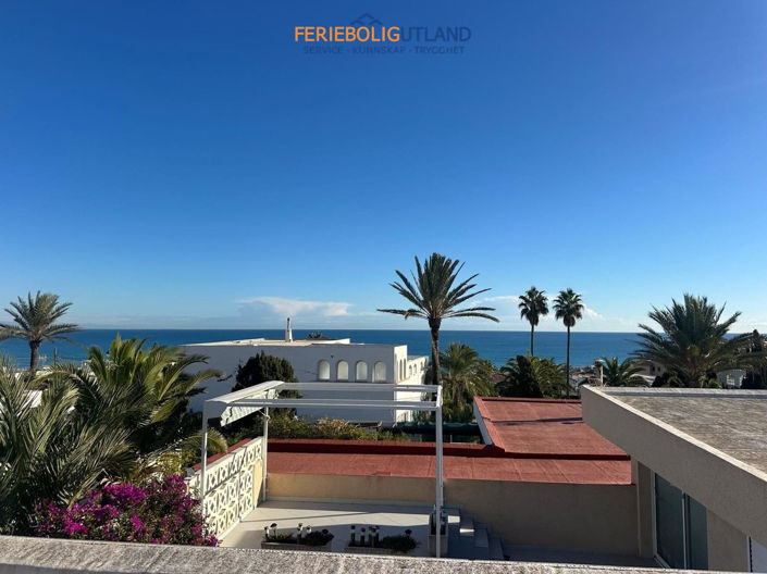 Image No.33-2 Bed Townhouse for sale