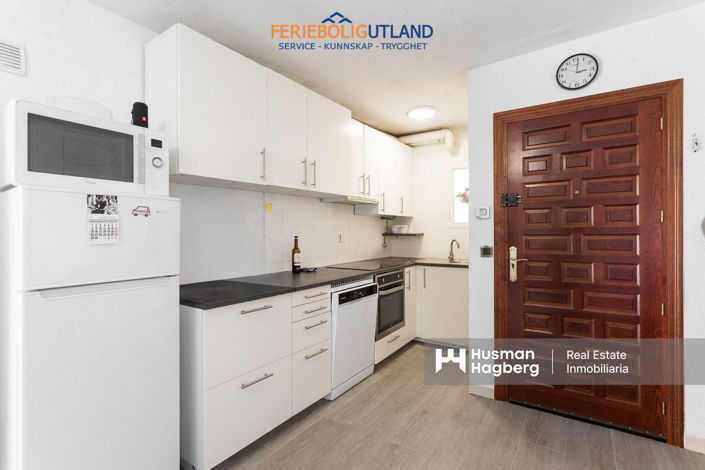 Image No.9-2 Bed Townhouse for sale