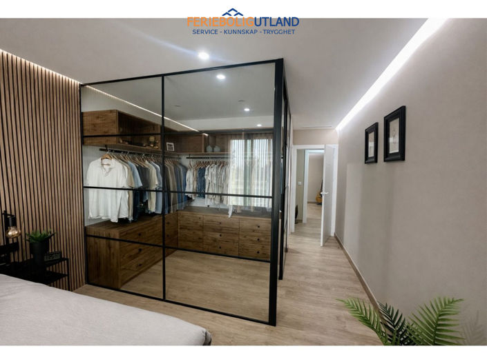 Image No.17-3 Bed Townhouse for sale