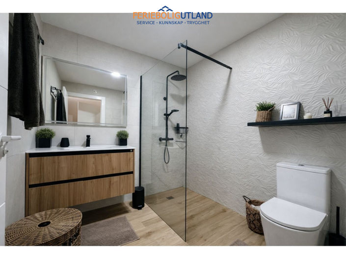 Image No.20-3 Bed Townhouse for sale