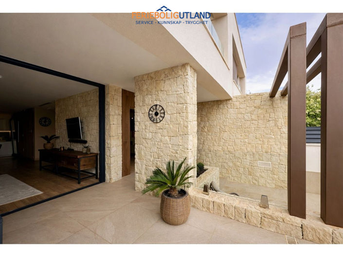 Image No.4-3 Bed Townhouse for sale