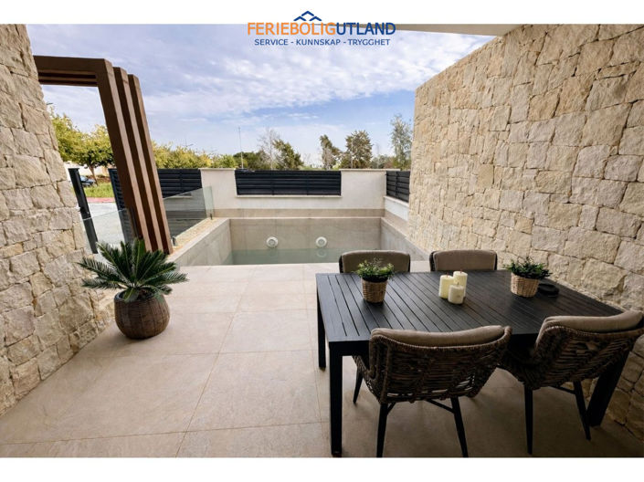 Image No.5-3 Bed Townhouse for sale