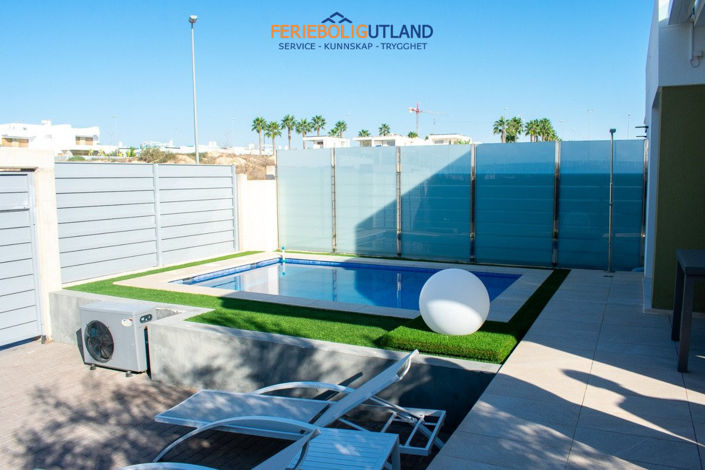 Image No.3-3 Bed Villa for sale